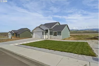 2208 Key Boulevard, Milton-Freewater, OR 97862 - Photo 4