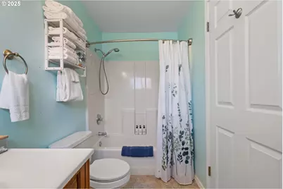 269 S Pacific St, Rockaway Beach, OR 97136 - Photo 16