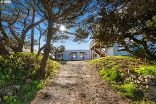 269 S Pacific St, Rockaway Beach, OR 97136 - Photo 2