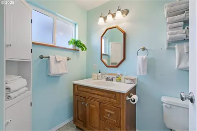 269 S Pacific St, Rockaway Beach, OR 97136 - Photo 14