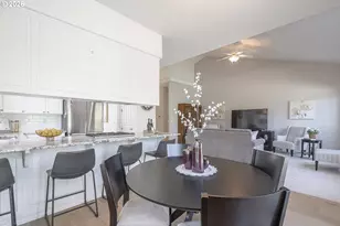 819 Hazeltine Ave SE, Salem, OR 97306 - Photo 38