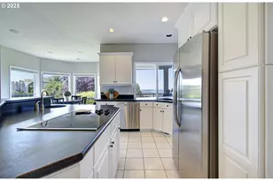 2609 NW Cascade St, Camas, WA 98607 - Photo 12