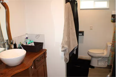 3685 Windy Creek Rd, Glendale, OR 97442 - Photo 12
