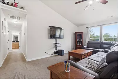 948 Salamander Rd, Jefferson, OR 97352 - Photo 40