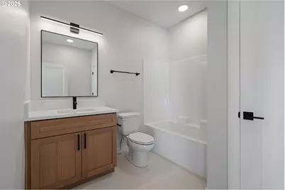 2902 E McLoughlin Blvd #1, Vancouver, WA 98661 - Photo 20