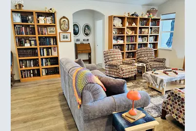 418 Memory Ln, Brookings, OR 97415 - Photo 10