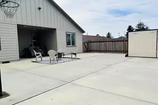 418 Memory Ln, Brookings, OR 97415 - Photo 30