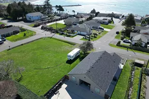 418 Memory Ln, Brookings, OR 97415 - Photo 1