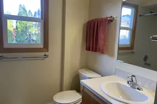 2055 Devos St, Eugene, OR 97402 - Photo 14
