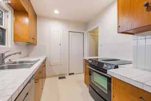 [Address not provided], Portland, OR 97210 - Photo 18