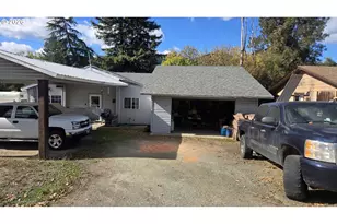 303 Walnut St, Myrtle Creek, OR 97457 - Photo 4