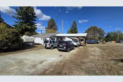 303 Walnut St, Myrtle Creek, OR 97457 - Photo 6