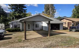 303 Walnut St, Myrtle Creek, OR 97457 - Photo 1