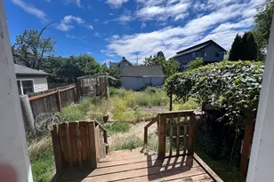 4904 NE 12th Ave, Portland, OR 97211 - Photo 2