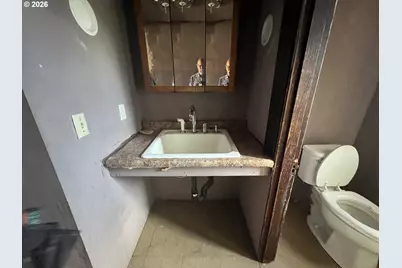 4904 NE 12th Ave, Portland, OR 97211 - Photo 8