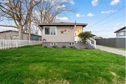 235 NW Butte Dr, Hermiston, OR 97838 - Photo 1