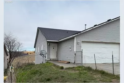 1109 SW Nye Ave, Pendleton, OR 97801 - Photo 1