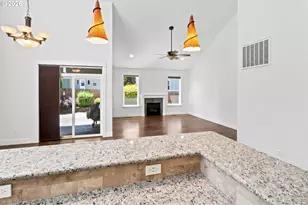 940 Makena Ln, Hood River, OR 97031 - Photo 16