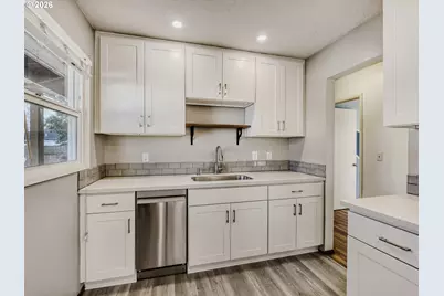 6155 N Hudson St, Portland, OR 97203 - Photo 12