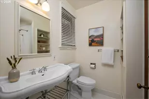 5040 SW Hilltop Ln, Portland, OR 97221 - Photo 18