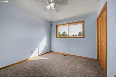 5404 NE Chateau Dr, Vancouver, WA 98661 - Photo 14