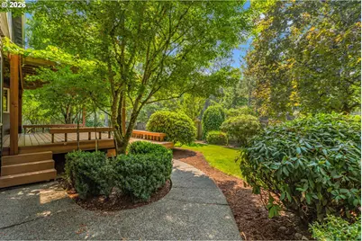 5504 Westfield Ct, Lake Oswego, OR 97035 - Photo 34