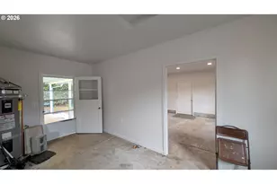 1050 E Jackson Ave, Cottage Grove, OR 97424 - Photo 16