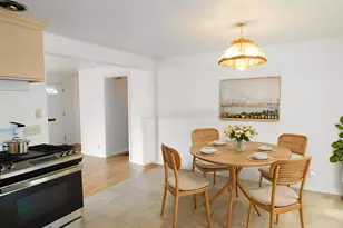 1050 E Jackson Ave, Cottage Grove, OR 97424 - Photo 6