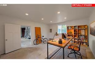 1050 E Jackson Ave, Cottage Grove, OR 97424 - Photo 14