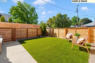 1520 NE Jarrett St, Portland, OR 97211 - Photo 2