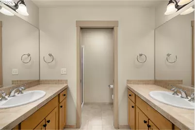 1912 NE 48th Way, Hillsboro, OR 97124 - Photo 22