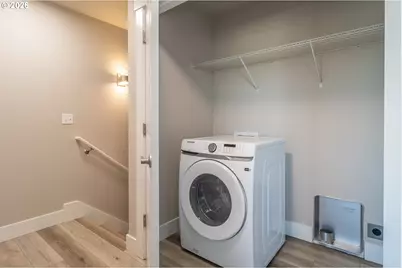 1542 W Thyme Dr, Roseburg, OR 97471 - Photo 32