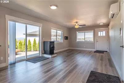 1542 W Thyme Dr, Roseburg, OR 97471 - Photo 10