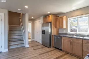 1542 W Thyme Dr, Roseburg, OR 97471 - Photo 14