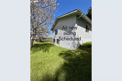 518 S Wall St, Coos Bay, OR 97420 - Photo 10
