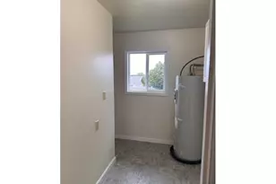 518 S Wall St, Coos Bay, OR 97420 - Photo 36