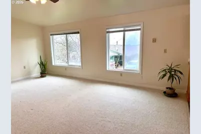518 S Wall St, Coos Bay, OR 97420 - Photo 20