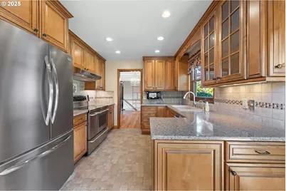 4430 SE Flavel St, Portland, OR 97206 - Photo 8