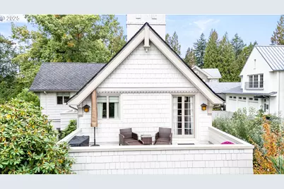 2547 SW Hillcrest Dr, Portland, OR 97201 - Photo 6