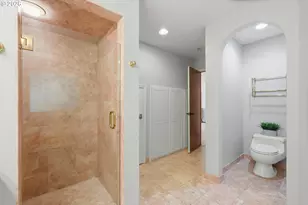 18132 Westview Dr, Lake Oswego, OR 97034 - Photo 26