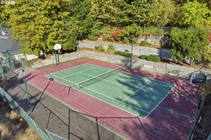 18132 Westview Dr, Lake Oswego, OR 97034 - Photo 44