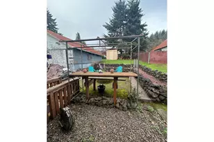 122 NE 4th St, Willamina, OR 97396 - Photo 42