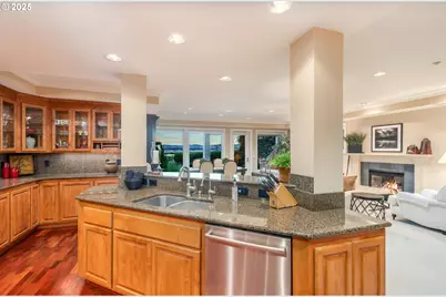 5605 SE Scenic Ln #100, Vancouver, WA 98661 - Photo 8