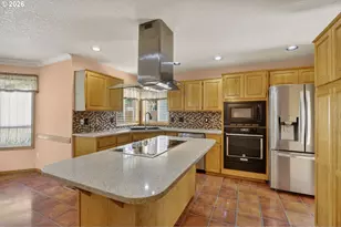 12405 Cominger Dr, Oregon City, OR 97045 - Photo 8