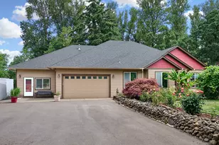 15729 Blue Heron Way NE, Silverton, OR 97381 - Photo 1