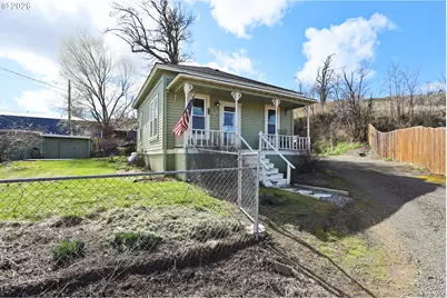 320 Deschutes St, Wasco, OR 97065 - Photo 1