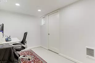 5008 SW Taylors Ferry Rd, Portland, OR 97219 - Photo 24