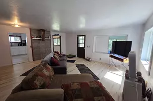 195 Section Creek Rd, Glendale, OR 97442 - Photo 10