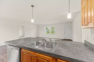 1314 Bothwick St, Myrtle Point, OR 97458 - Photo 12
