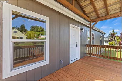 1314 Bothwick St, Myrtle Point, OR 97458 - Photo 2
